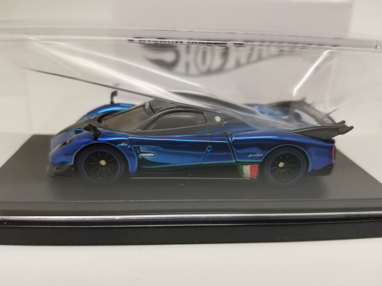 Hot Wheels RLC '21 Pagani Huayra R