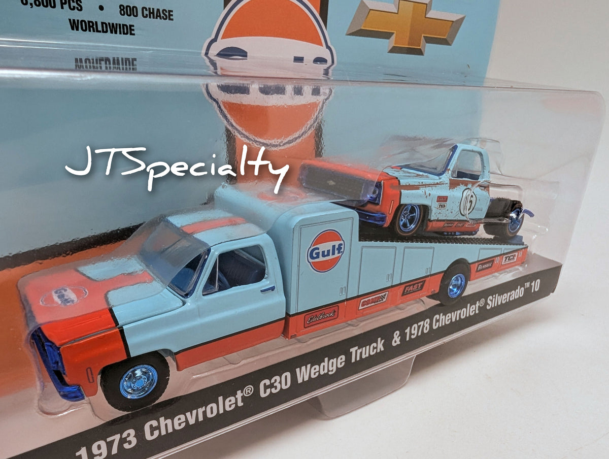 M2 CHASE 1978 Chevrolet Silverado 10 & 1973 C30 Wedge Truck - GULF