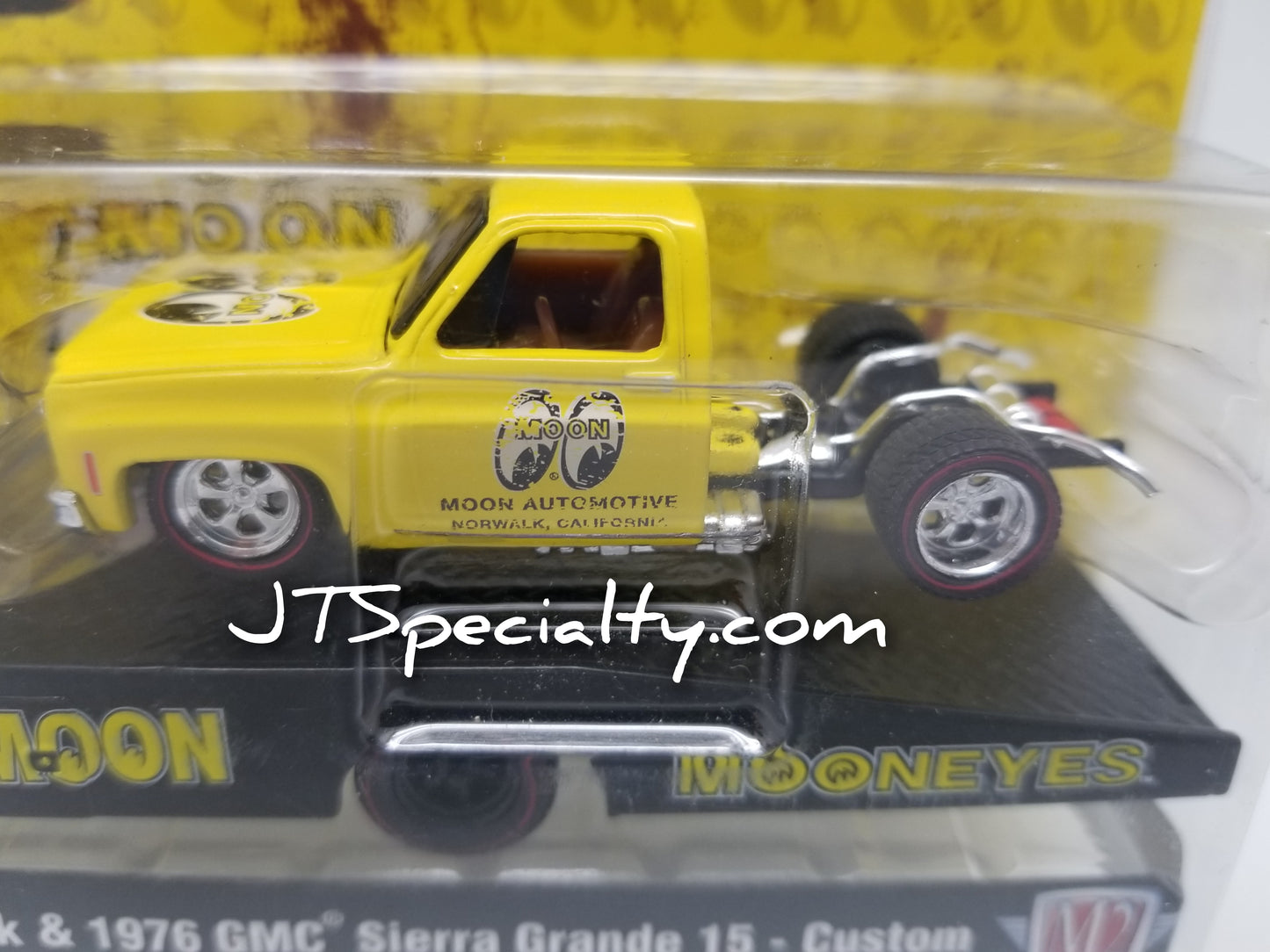 M2 1968 Chevrolet C60 Truck & 1976 GMC Sierra Grande 15 Custom - Mooneyes