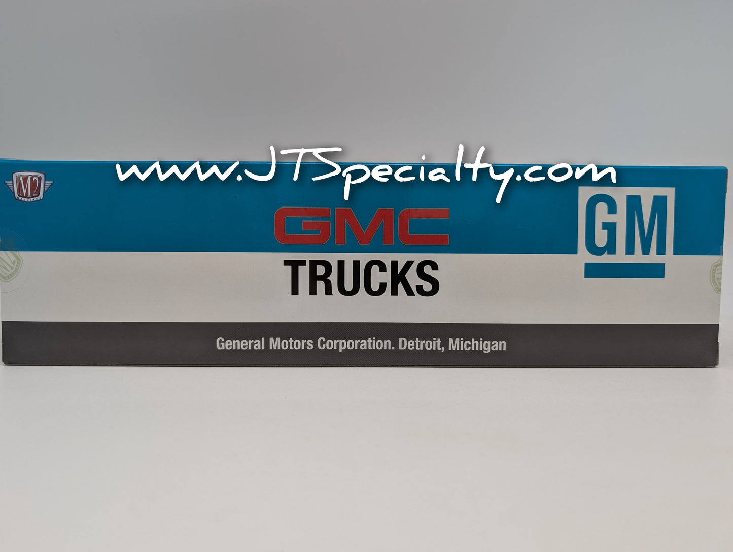 M2 CHASE 1973 GMC Sierra 3500 & 1976 GMC 2 Truck Set - Auto Hauler
