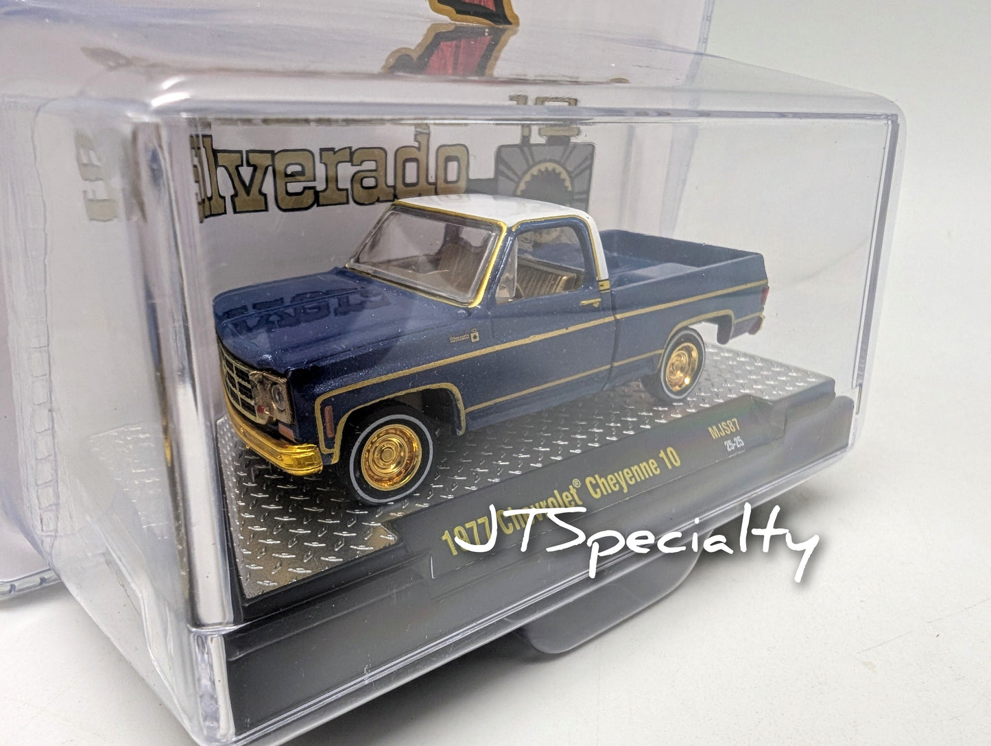 M2 CHASE 1977 Chevrolet Cheyenne 10 - C10's in the Park - MiJo