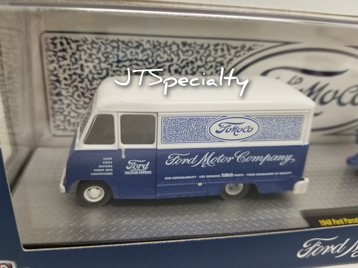 M2 1948 Ford Parcel Truck & 1932 Ford Roadster - Auto Hauler