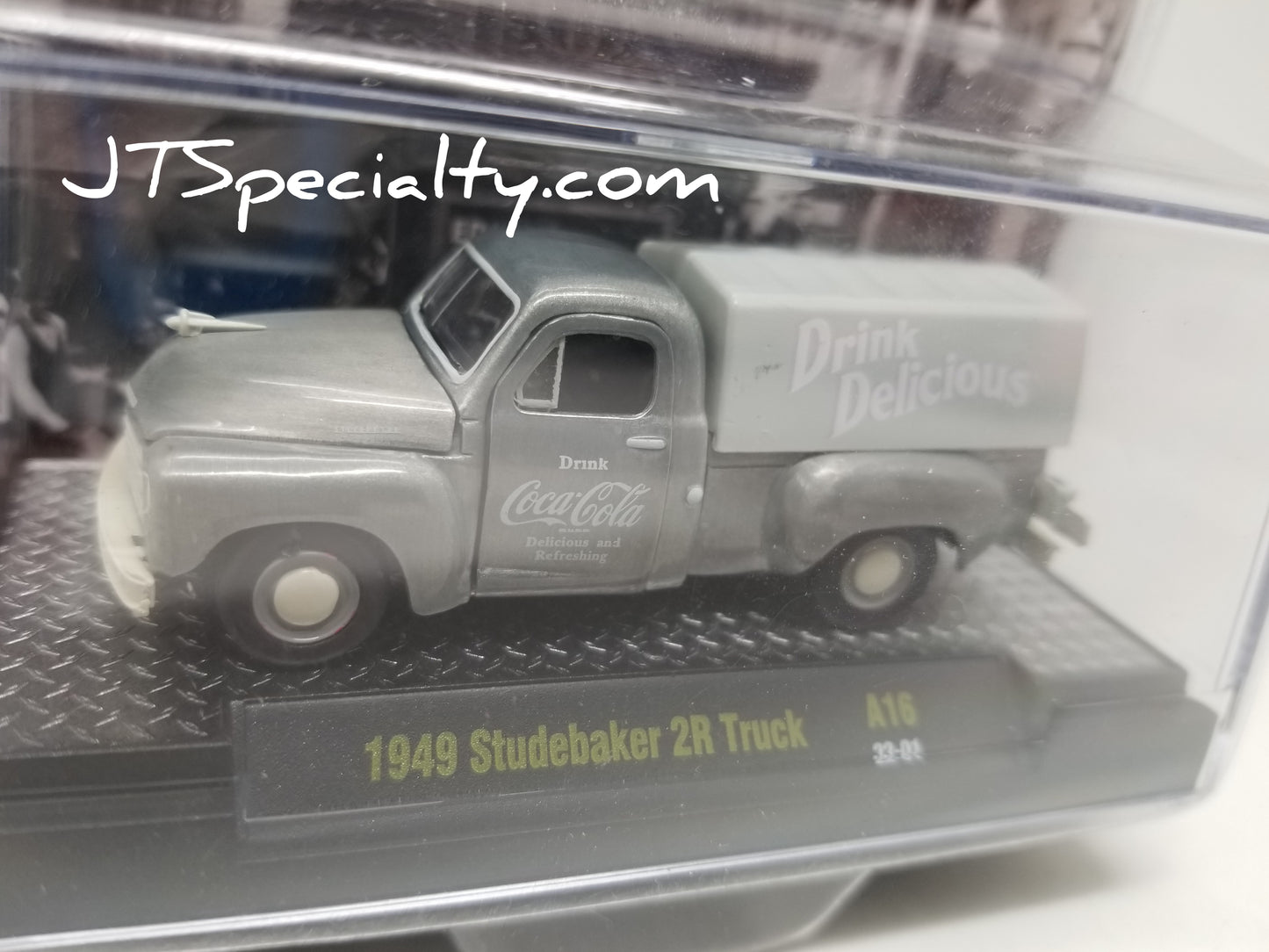 M2 SUPER CHASE - 1949 Studebaker 2R Truck - Coca-Cola