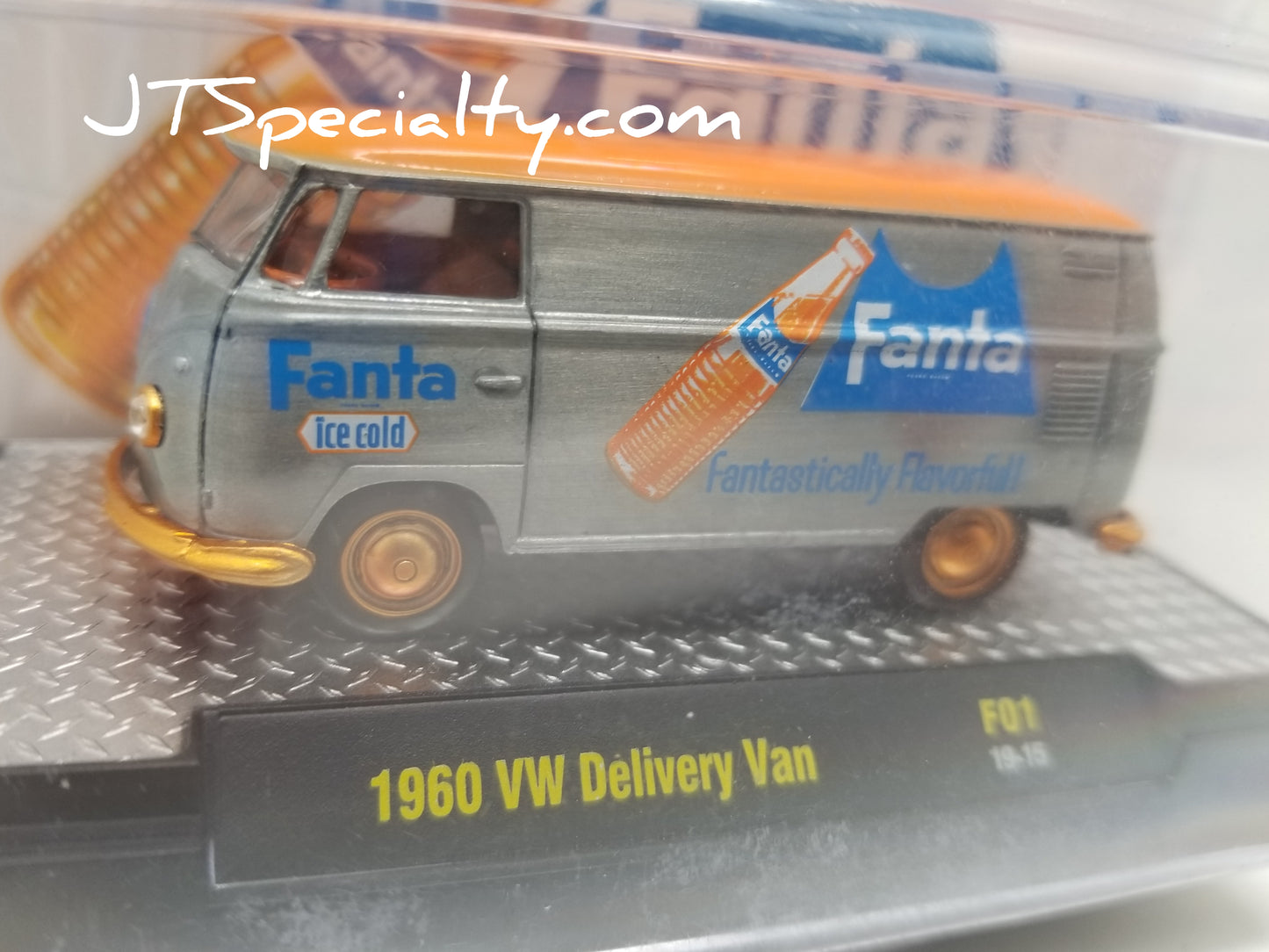 M2 SUPER CHASE - 1960 VW Delivery Van - Fanta