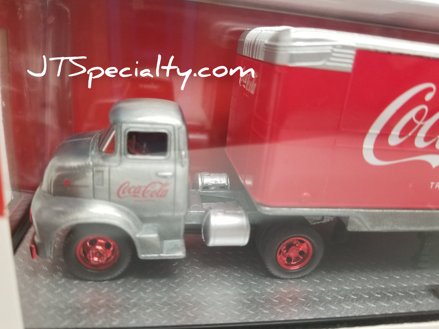 M2 SUPER CHASE - 1956 Ford COE & 1956 F-100 Auto Hauler - Coca-Cola