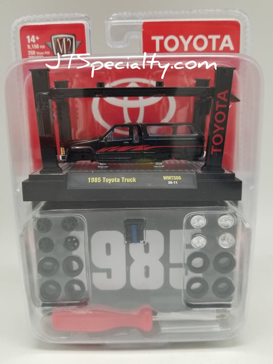 M2 1985 Toyota Truck - Model Kit