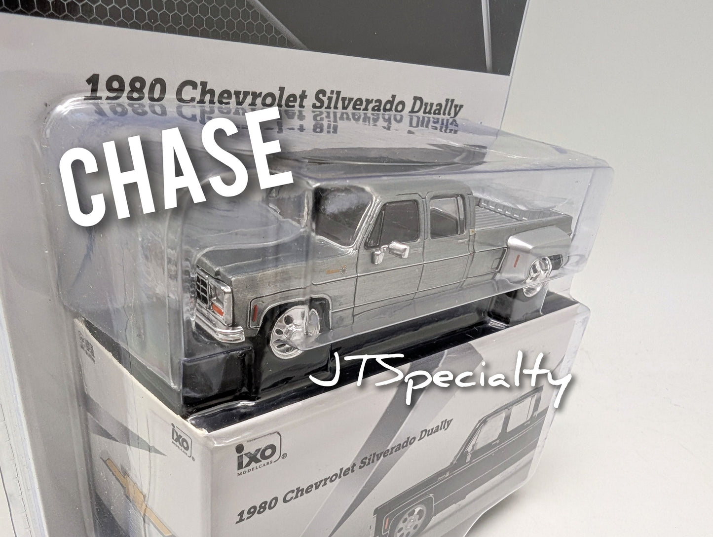 iXO CHASE 1980 Chevrolet Silverado C30 Crew Cab Dually