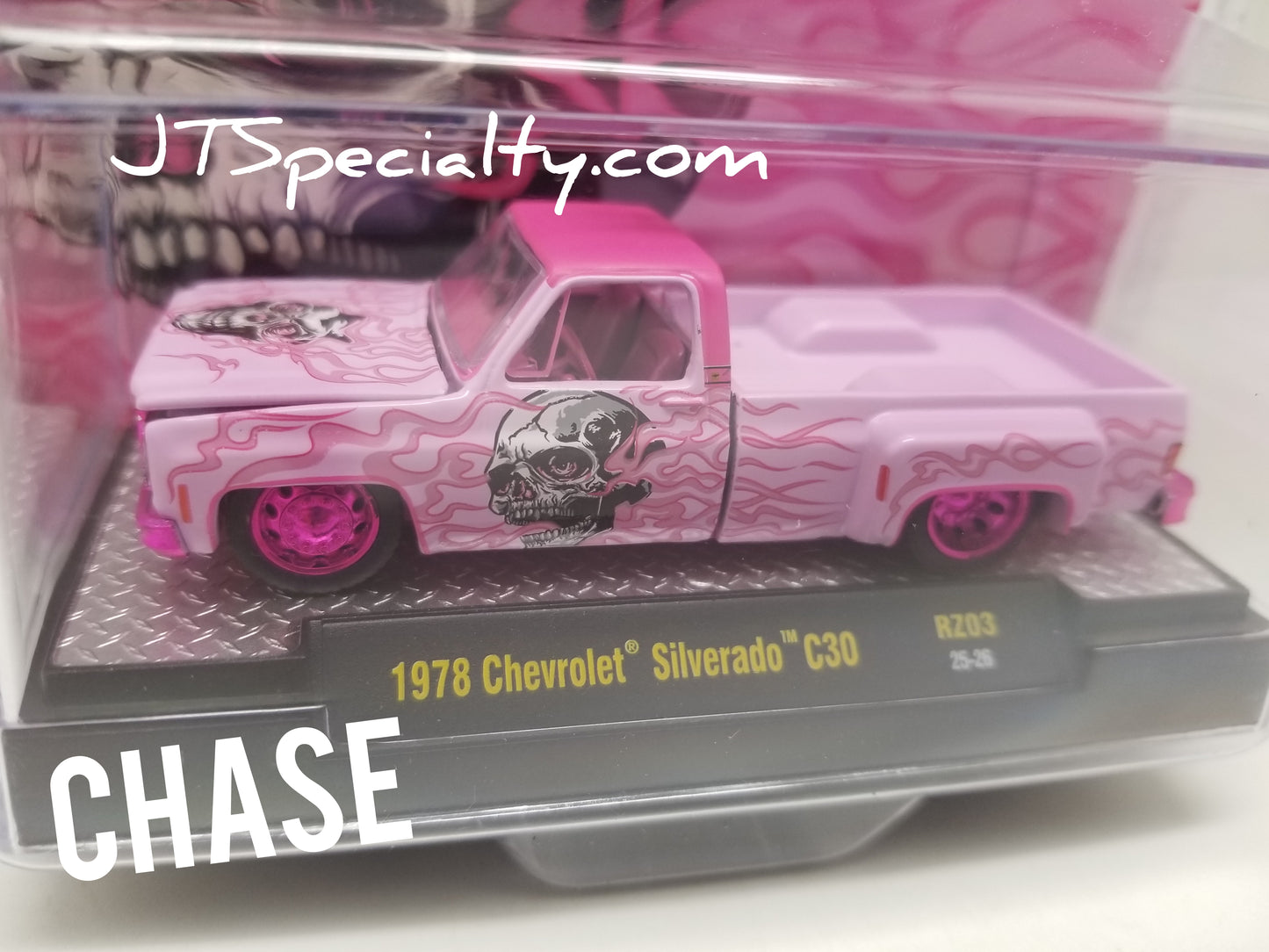 M2 CHASE 1973 Chevrolet Silverado C30 - Diecastz