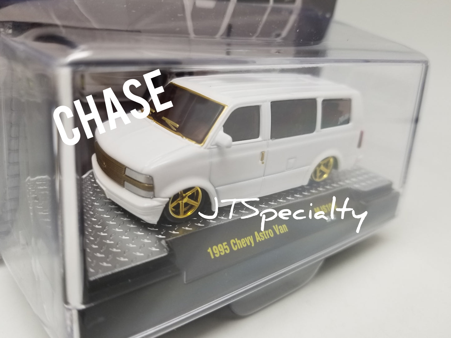 M2 CHASE 1995 Chevrolet Astro Van - Slow & Low - WHITE - MiJo