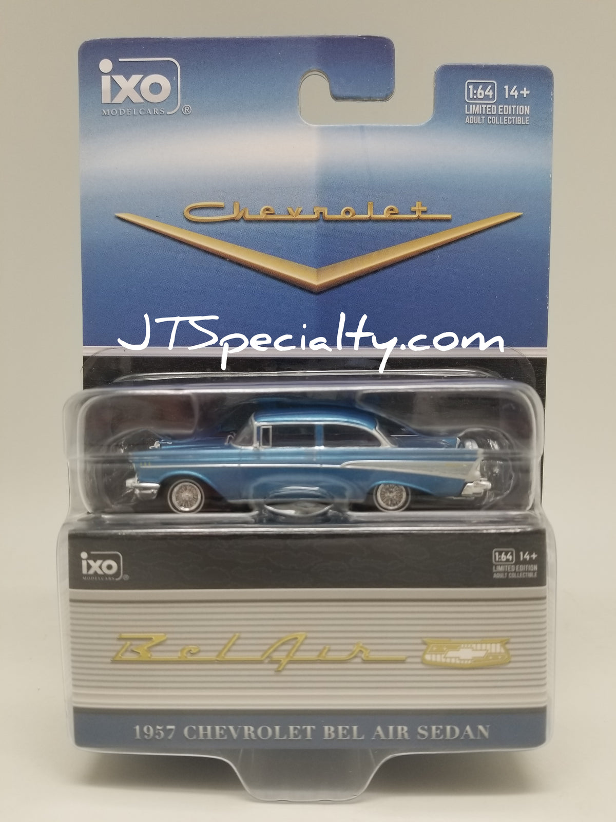 iXO 1957 Chevrolet Bel Air Sedan - Continental Kit - Blue