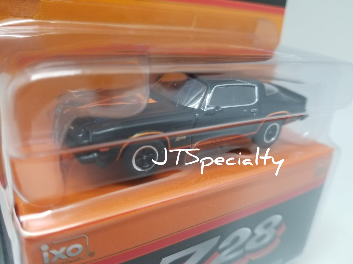iXO 1977 Chevrolet Camaro Z28 - Black