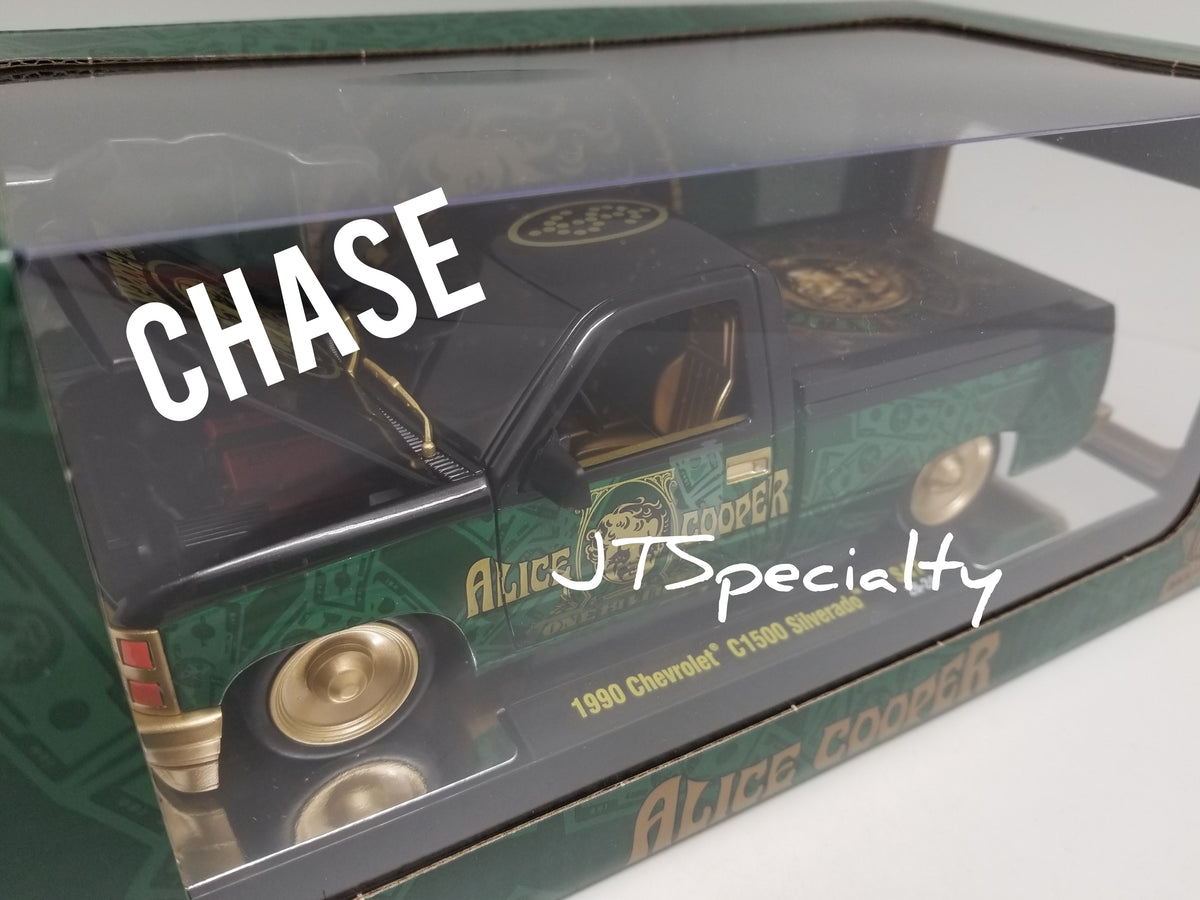 M2 CHASE 1:24 Scale - 1990 Chevrolet C1500 - Alice Cooper