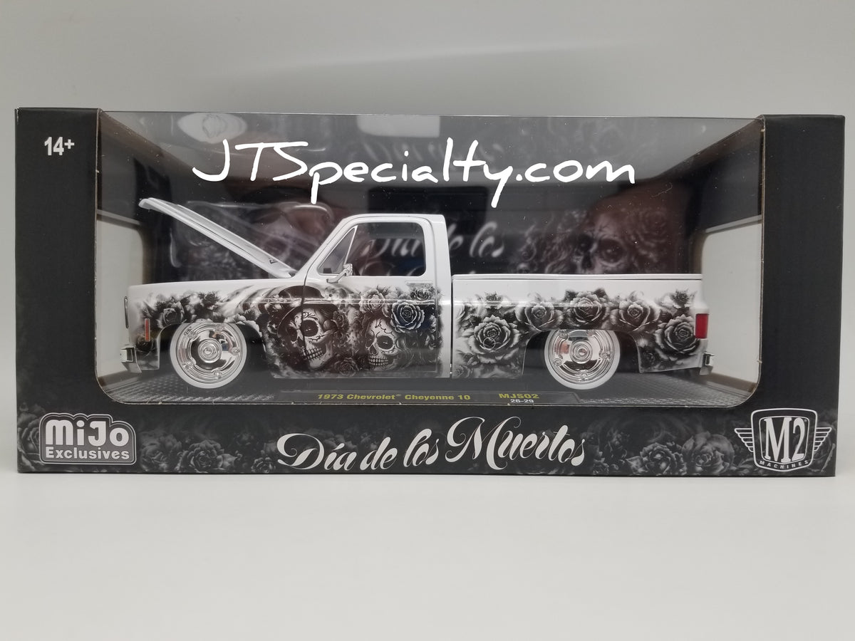M2 1:24 1978 Chevrolet C10 Squarebody - Dia De Los Muertos