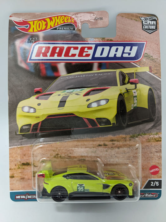 Hot Wheels RACE DAY Aston Martin Vantage GTE