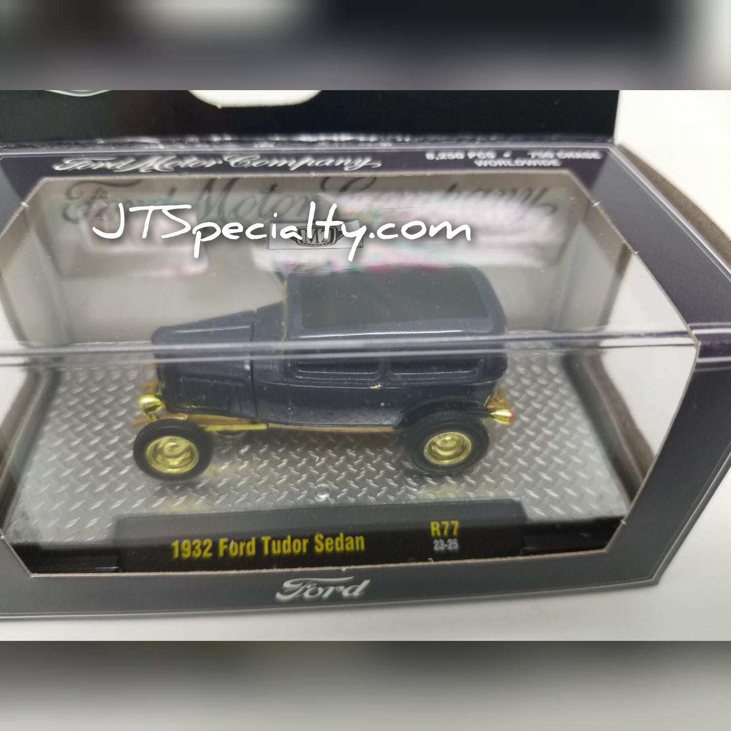 M2 CHASE 1932 Ford Tudor Sedan