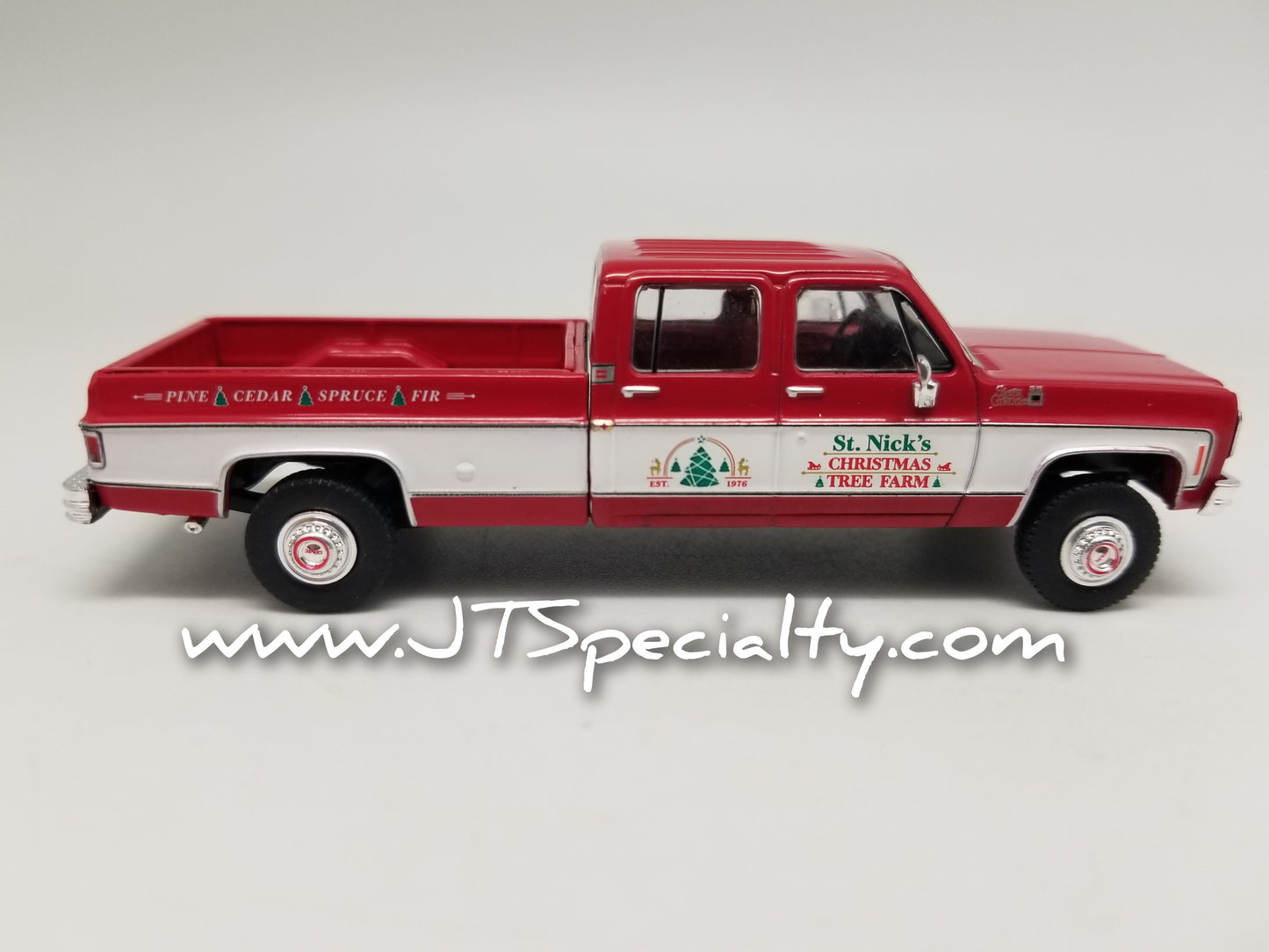 iXO 1976 GMC Sierra Grande 2500 - Christmas Exclusive