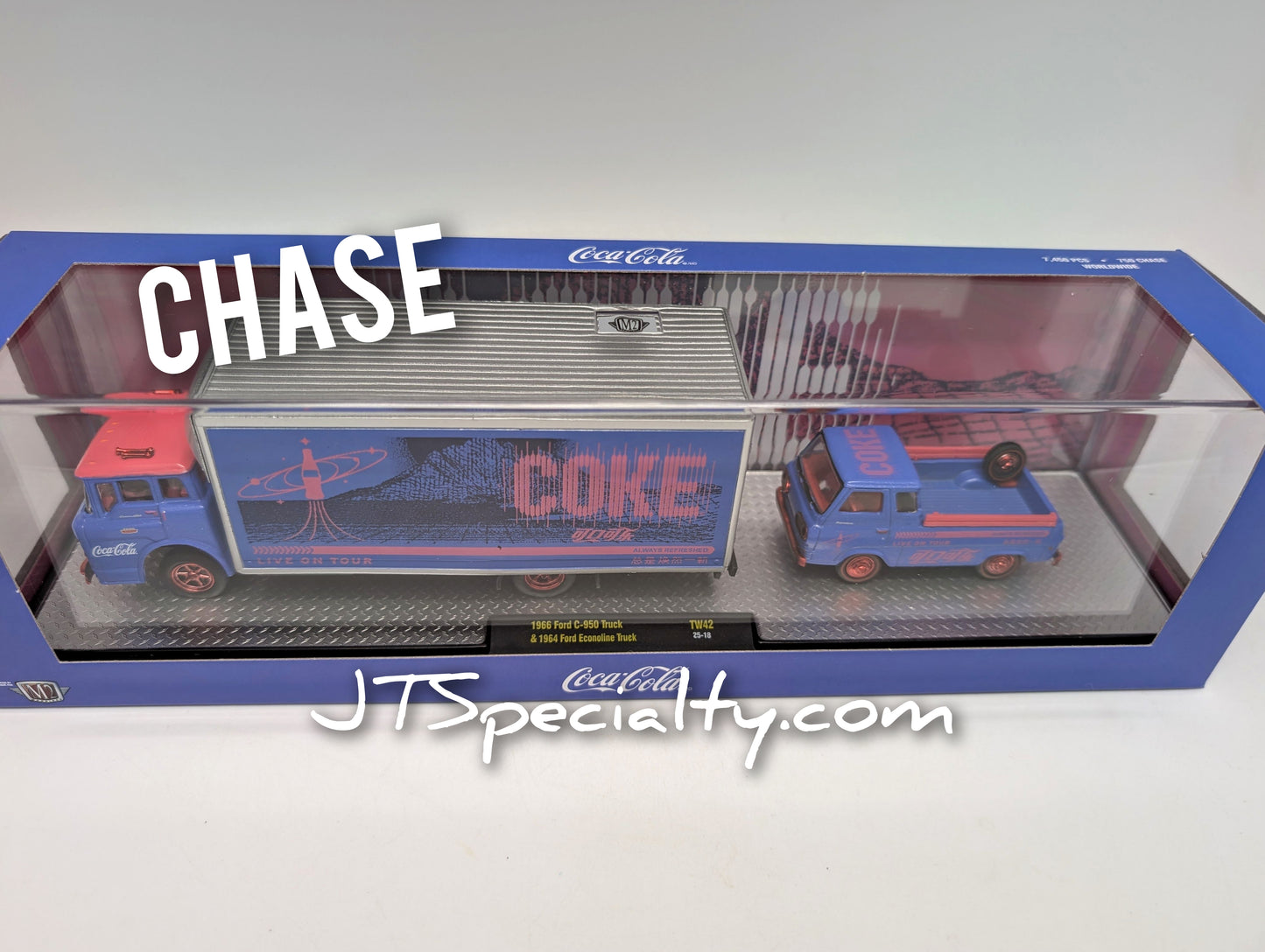 M2 CHASE 1966 Ford C-950 Truck & 1964 Econoline Truck – Coca-Cola Auto Hauler