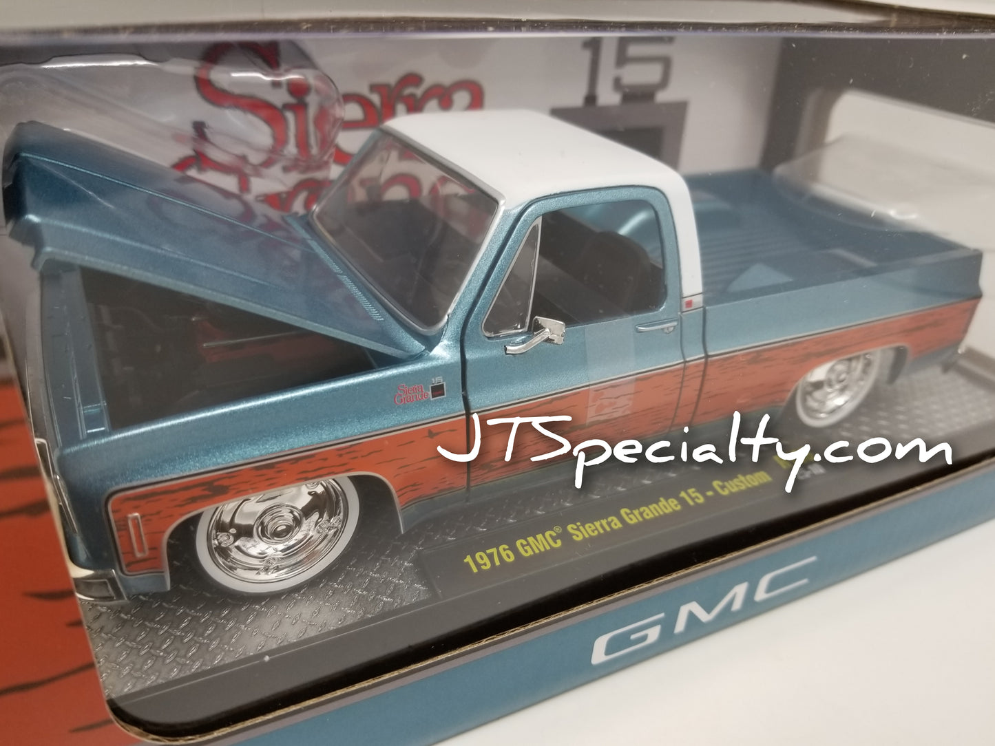 M2 1:24 Scale - 1976 GMC Sierra Grande 15 - Custom