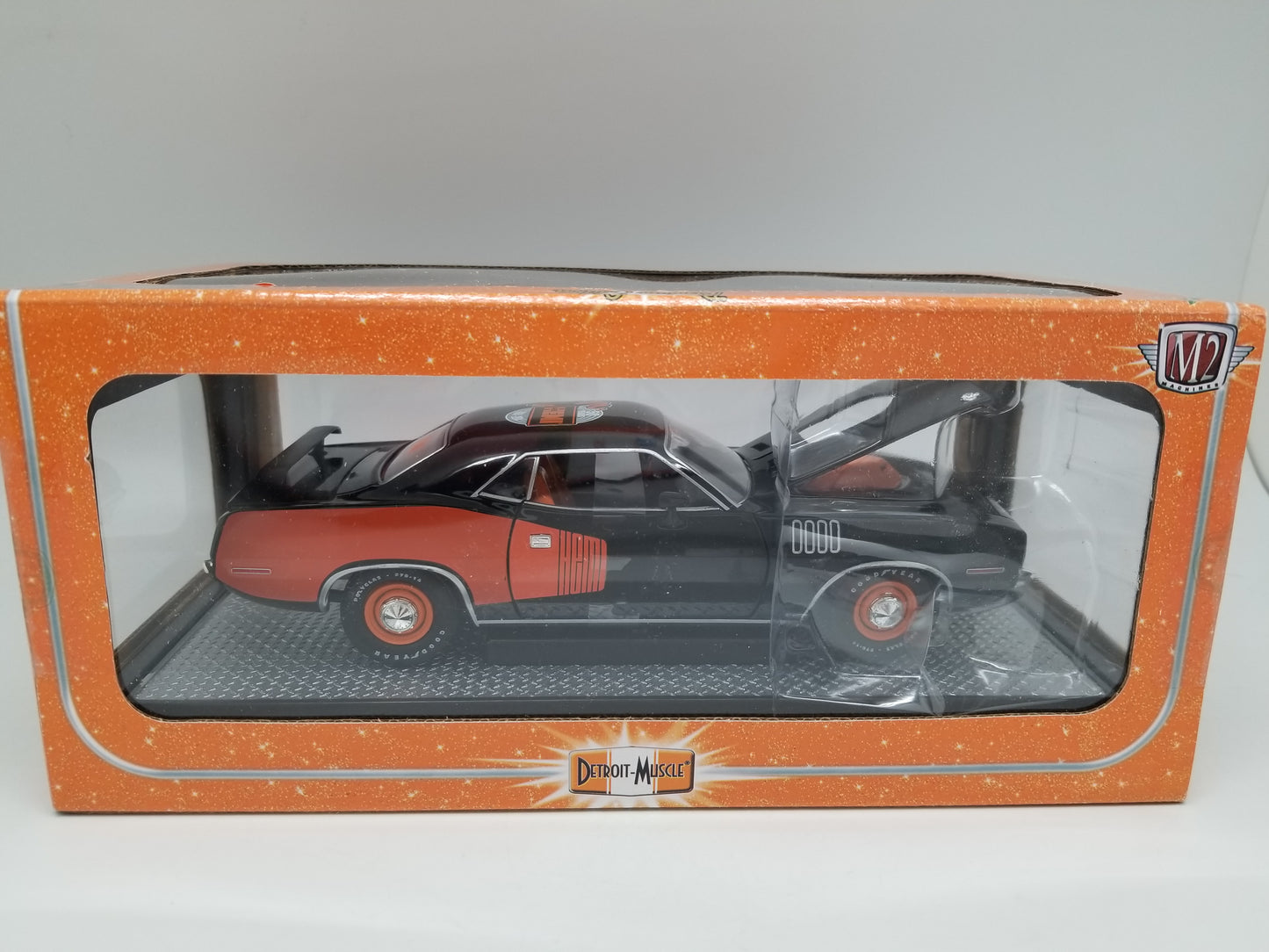 M2 1:24 Scale - 1971 Plymouth HEMI Cuda (50th Anniv)