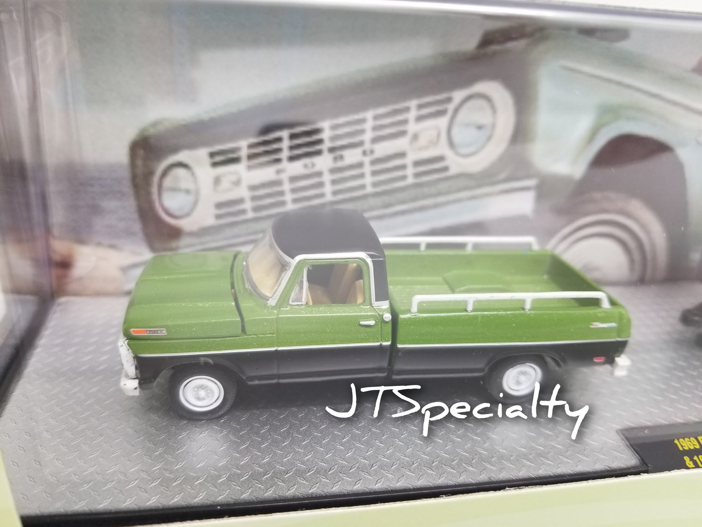 M2 1969 Ford F-100 Ranger Truck & 1971 Bronco - Auto Hauler