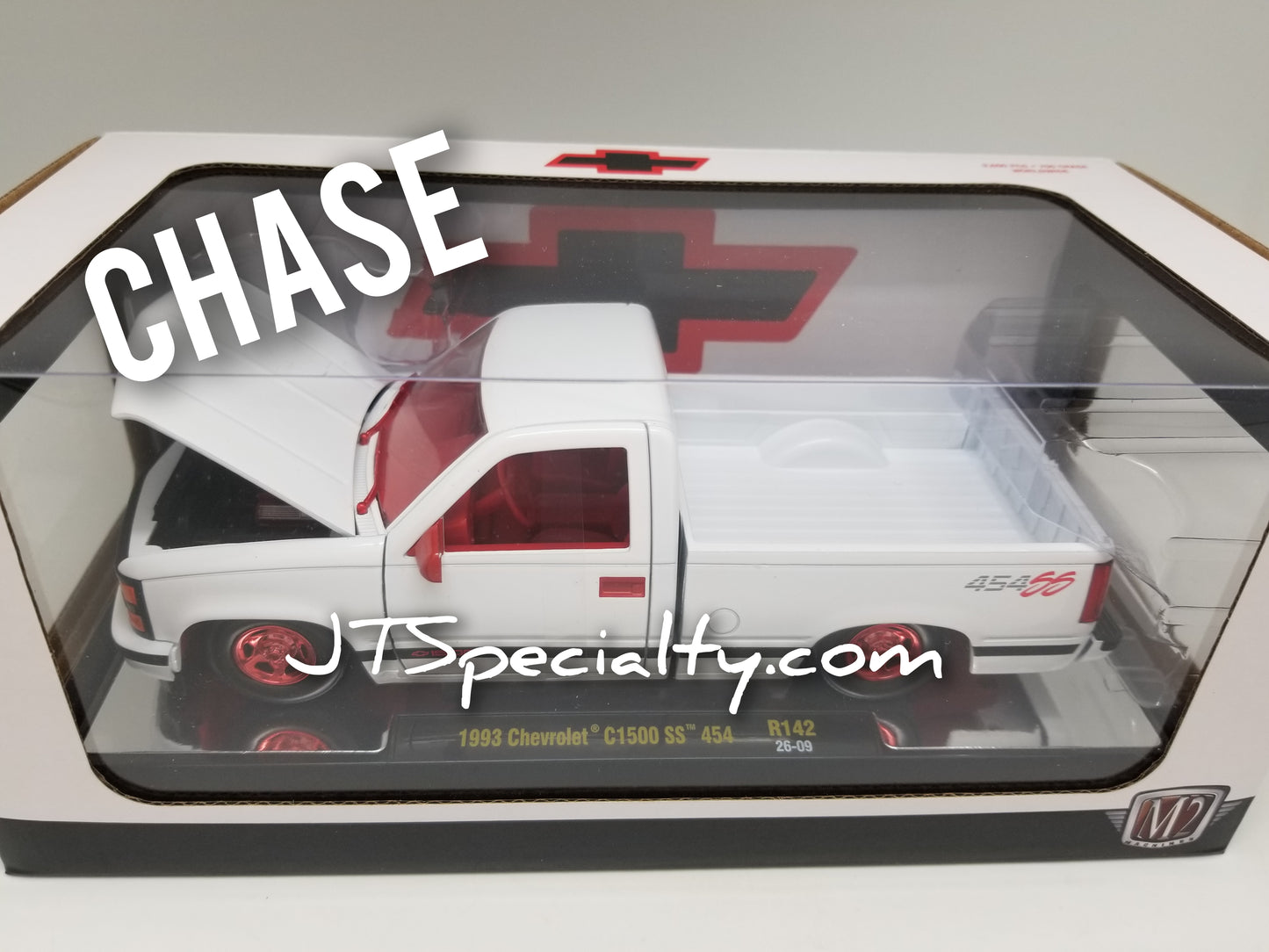 M2 CHASE 1:24 Scale - 1993 Chevrolet C1500 SS 454 - WHITE
