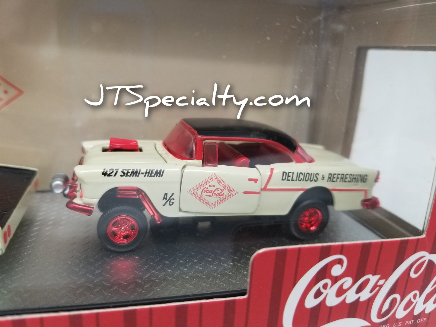 M2 CHASE 1968 Chevrolet C60 Truck & 1955 Bel Air Gasser - Coca-Cola