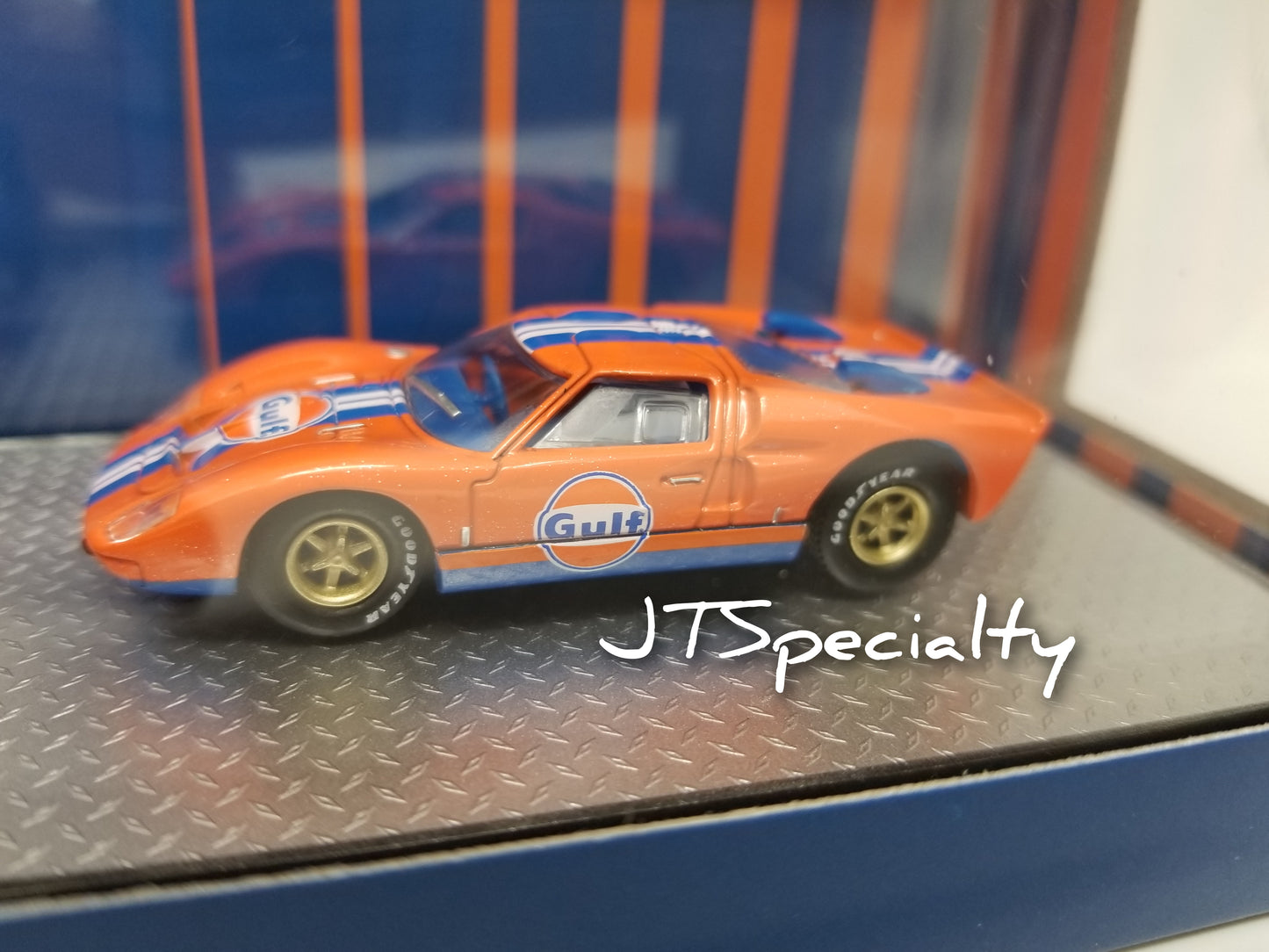 M2 1970 Ford F-950 & 1966 GT MK2 - GULF Auto Hauler