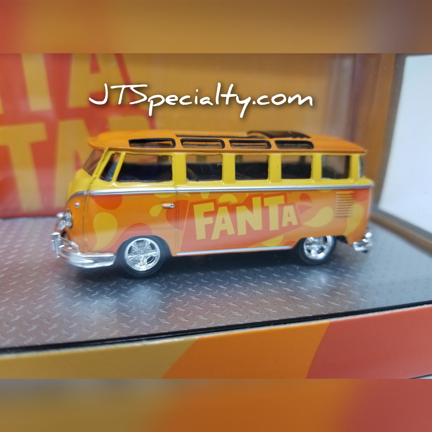 M2 1960 VW Double Cab Truck & 1960 VW 15-Window Bus – Fanta Auto Hauler