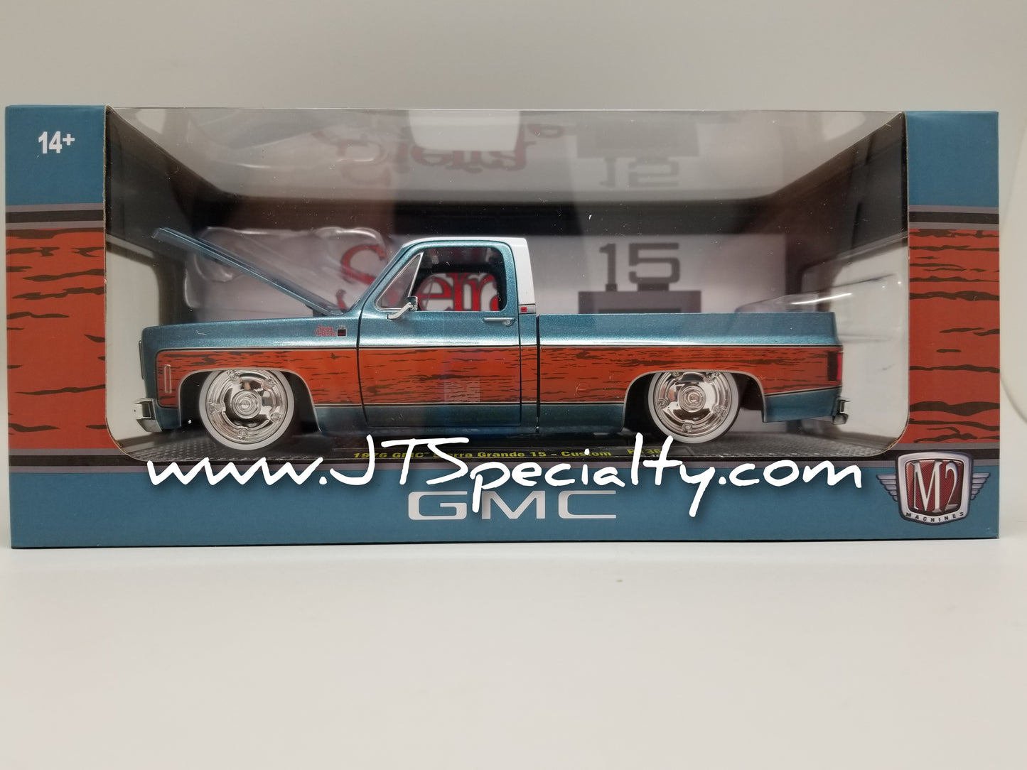 M2 1:24 Scale - 1976 GMC Sierra Grande 15 - Custom