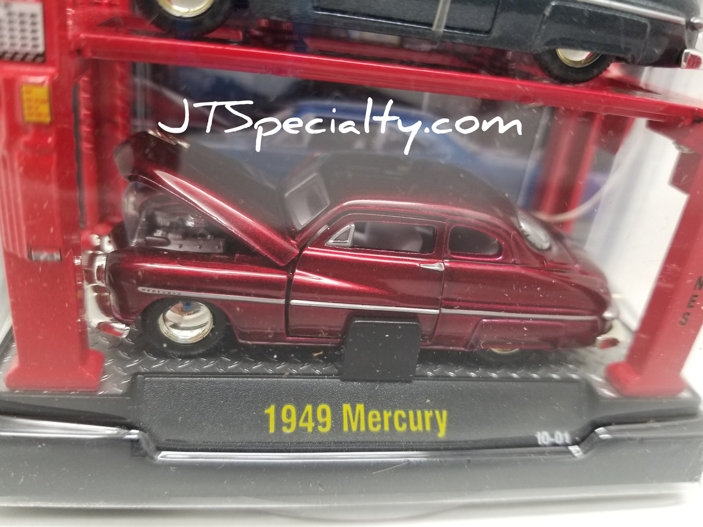M2 1949 Mercury - Auto Lift