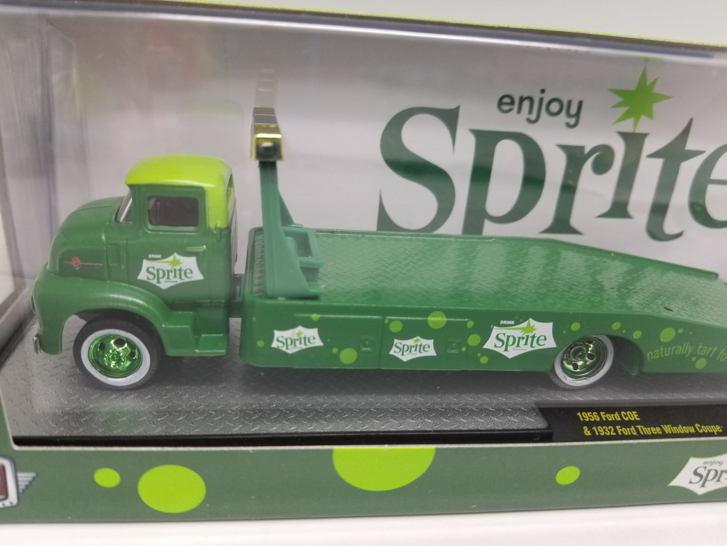 M2 CHASE 1956 Ford COE & 1932 Three Window Coupe - Sprite Auto Hauler