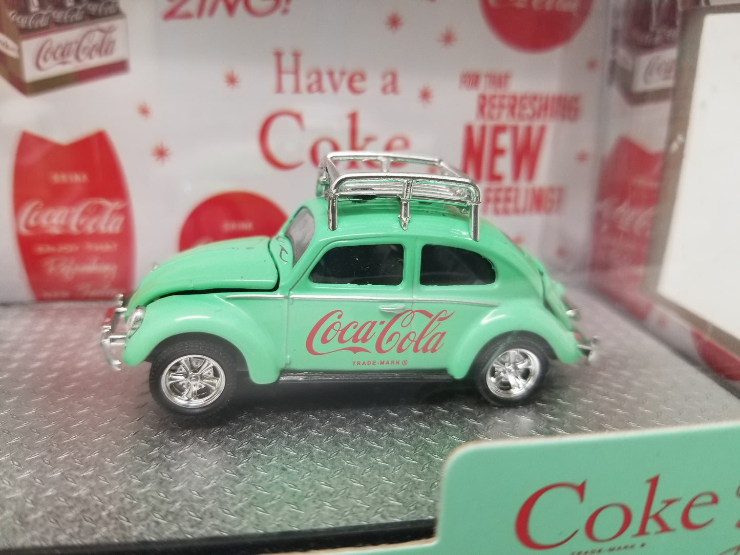 M2 1959 VW Microbus Deluxe & 1953 VW Beetle - Coca-Cola