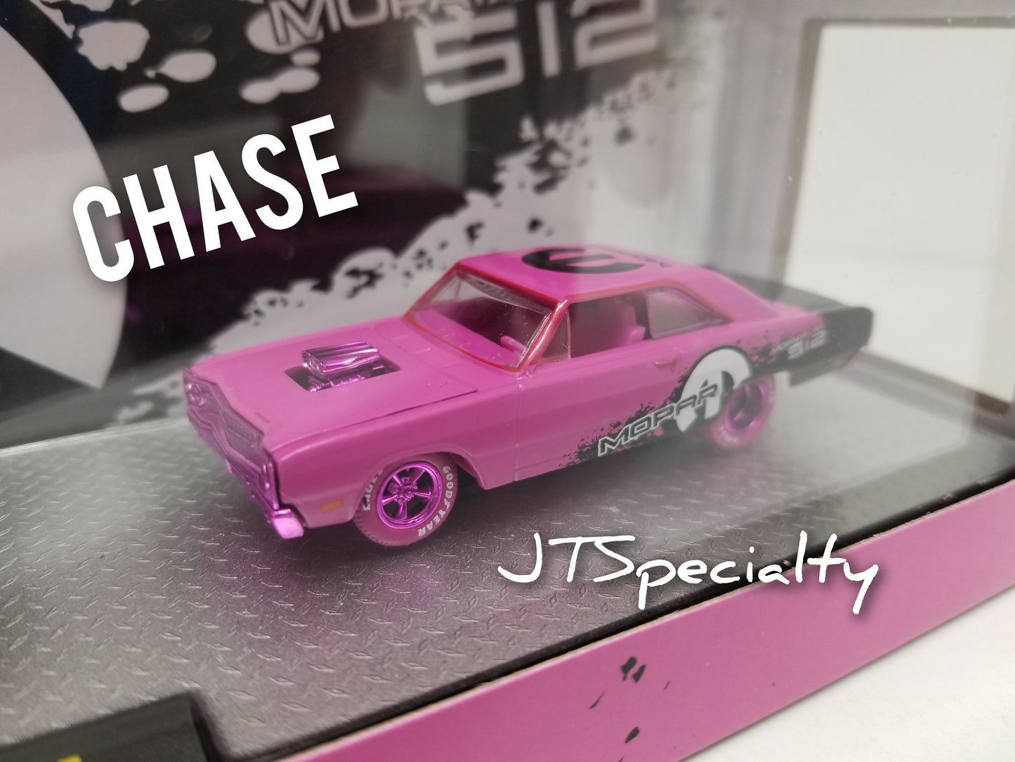 M2 CHASE 1974 Dodge Truck & 1969 Dart Swinger 340 - Auto Hauler