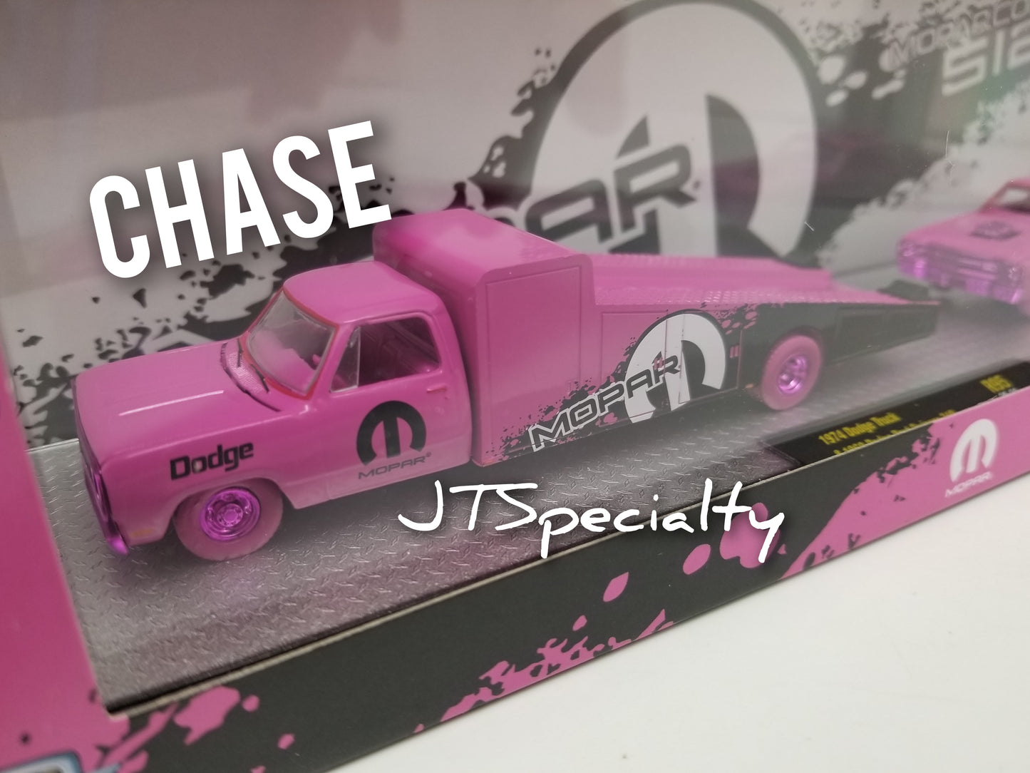 M2 CHASE 1974 Dodge Truck & 1969 Dart Swinger 340 - Auto Hauler