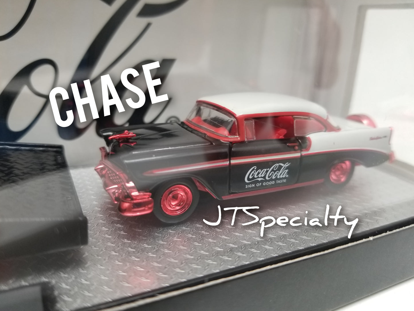 M2 CHASE 1968 Chevrolet C60 Truck & 1956 Chevrolet Bel Air - Coca~Cola Auto Hauler