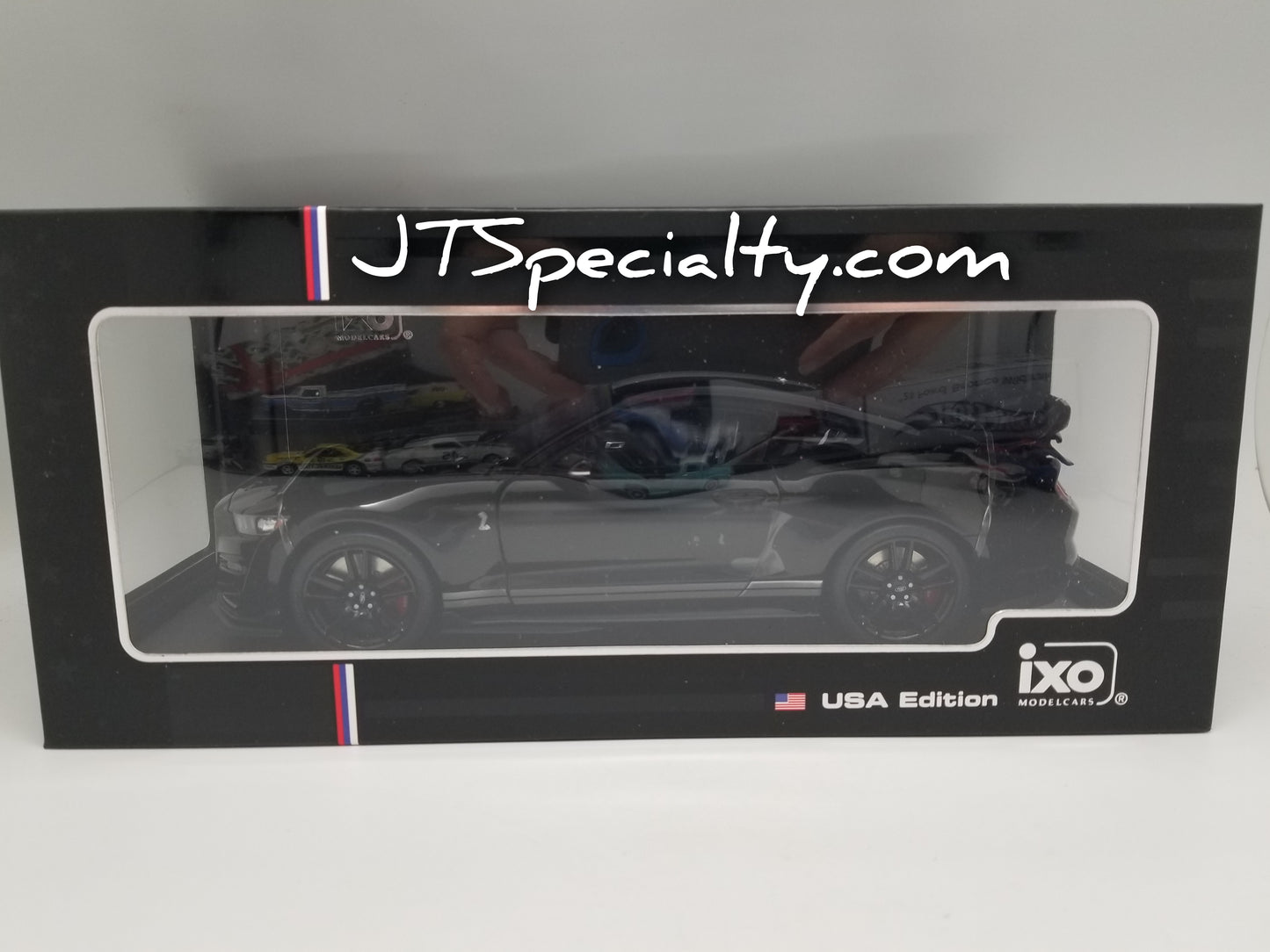 iXO 2022 Ford Mustang Shelby GT500 1:18 scale - Black