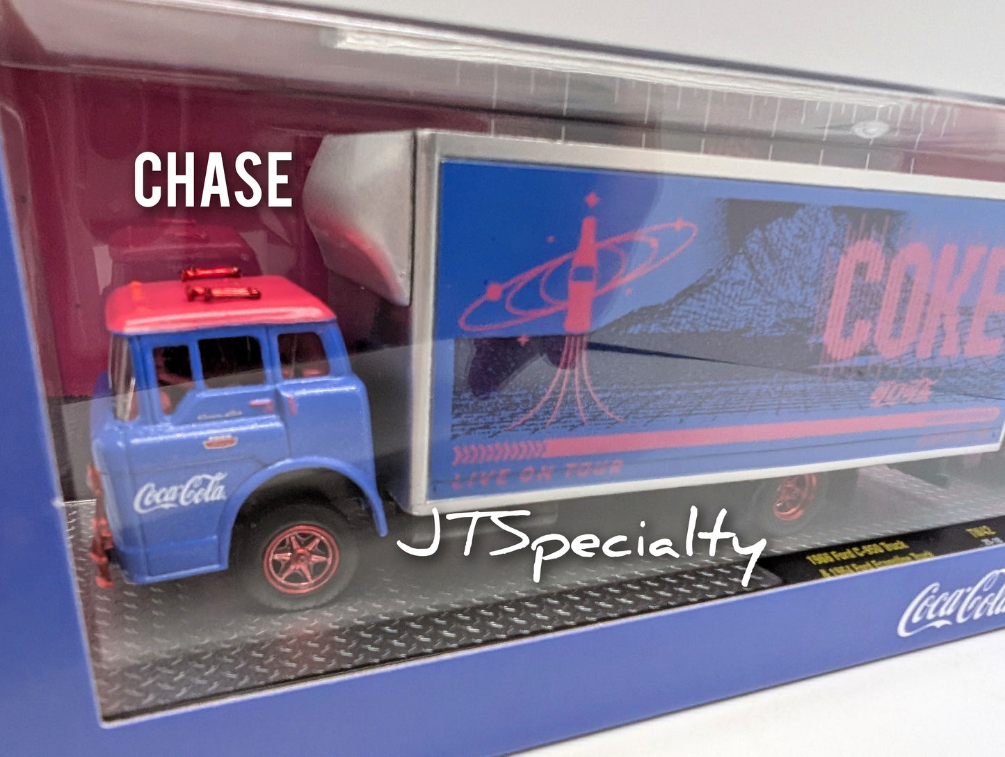 M2 CHASE 1966 Ford C-950 Truck & 1964 Econoline Truck – Coca-Cola Auto Hauler