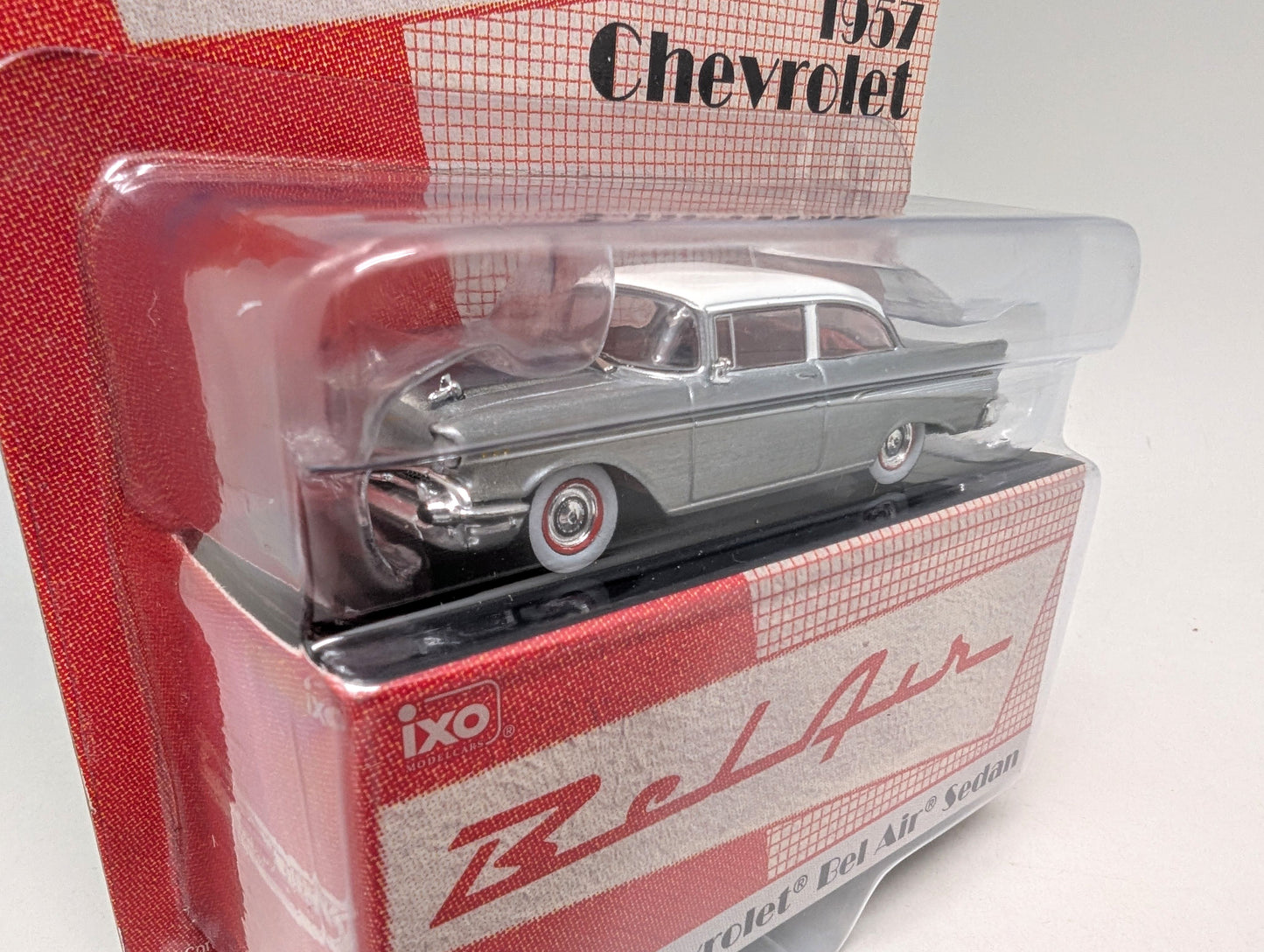 iXO CHASE 1957 Chevrolet Bel Air Sedan - Matador Red