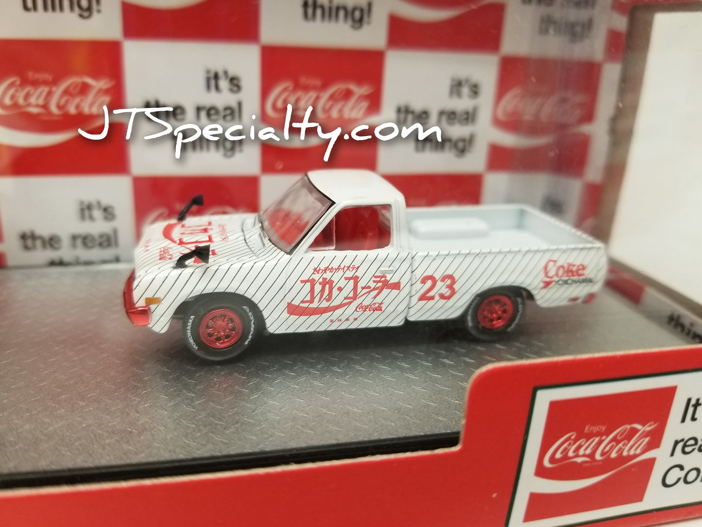 M2 CHASE 1957 Mack Model N & 1978 Datsun Truck Auto Hauler - Coca-Cola