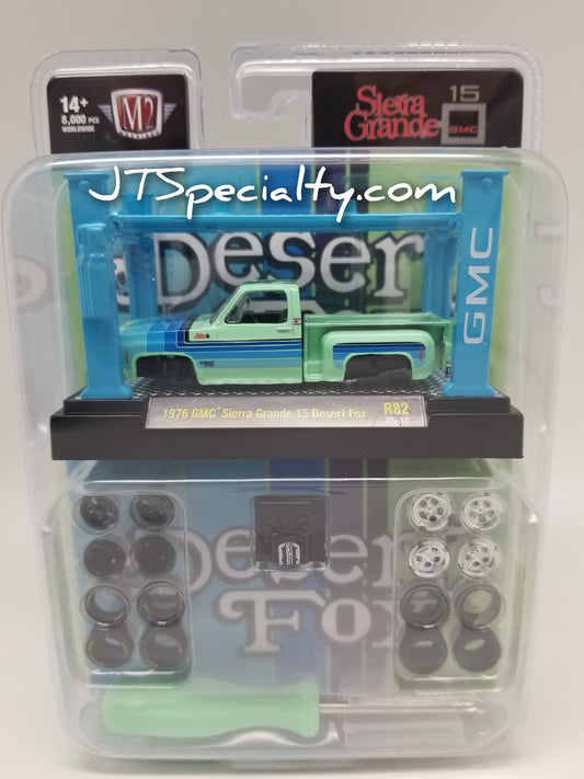 M2 1976 GMC Sierra Grande 15 Desert Fox - Model Kit