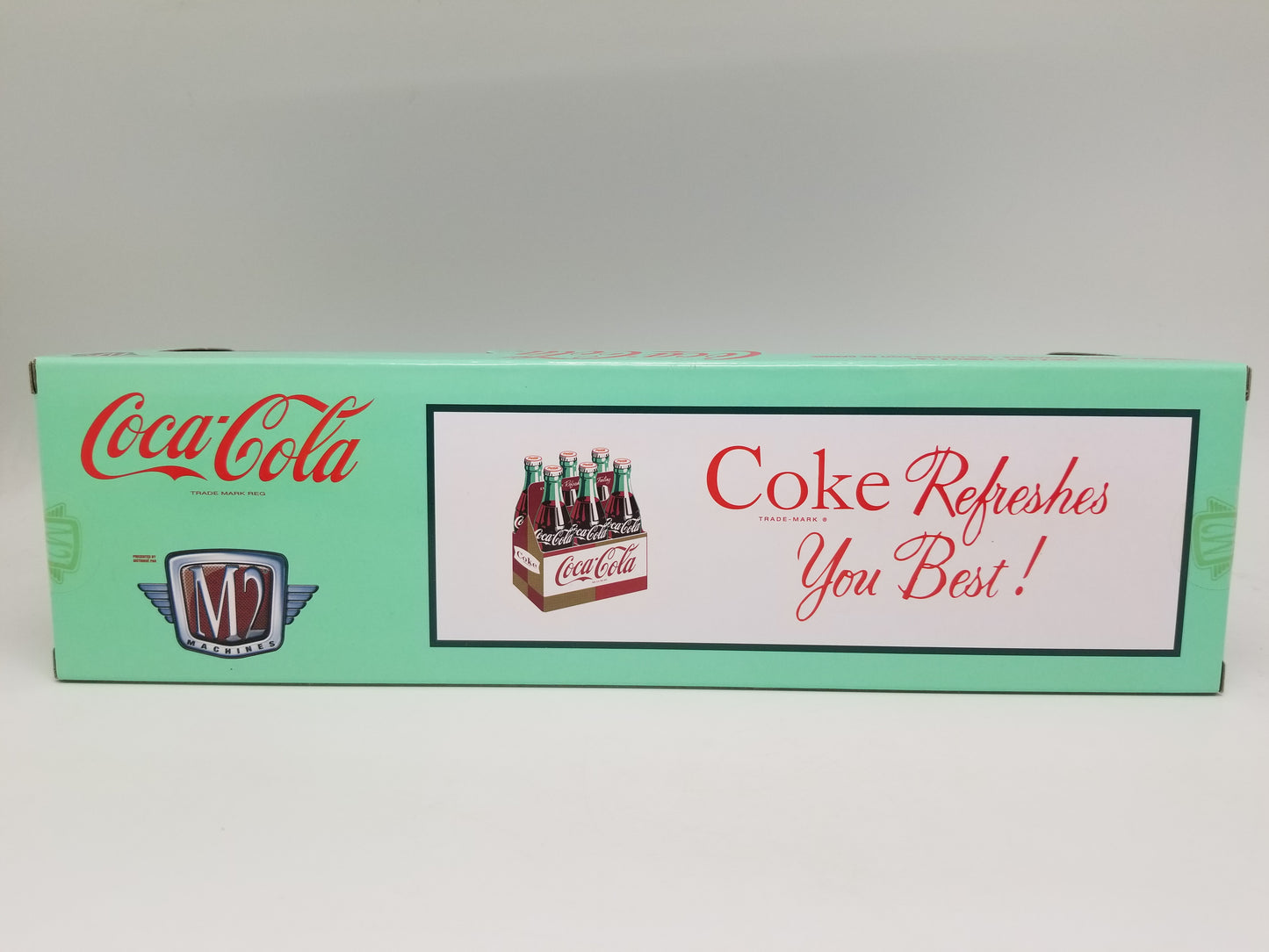 M2 1959 VW Microbus Deluxe & 1953 VW Beetle - Coca-Cola