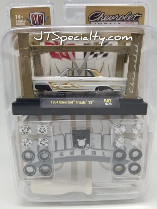 M2 1964 Chevrolet Impala SS - Model Kit