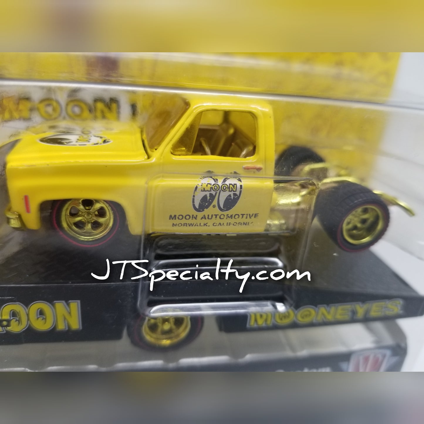 M2 CHASE 1968 Chevrolet C60 Truck & 1976 GMC Sierra Grande 15 - Mooneyes