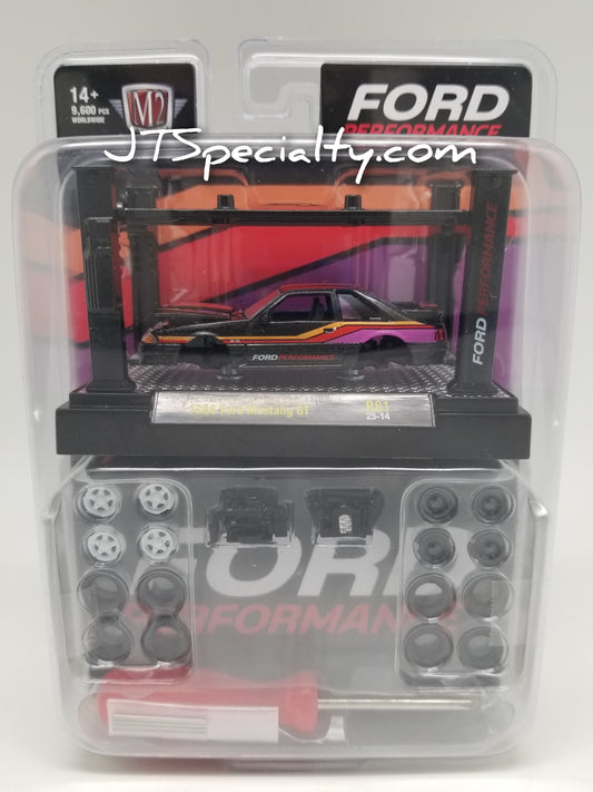 M2 1988 Ford Mustang GT - Model Kit