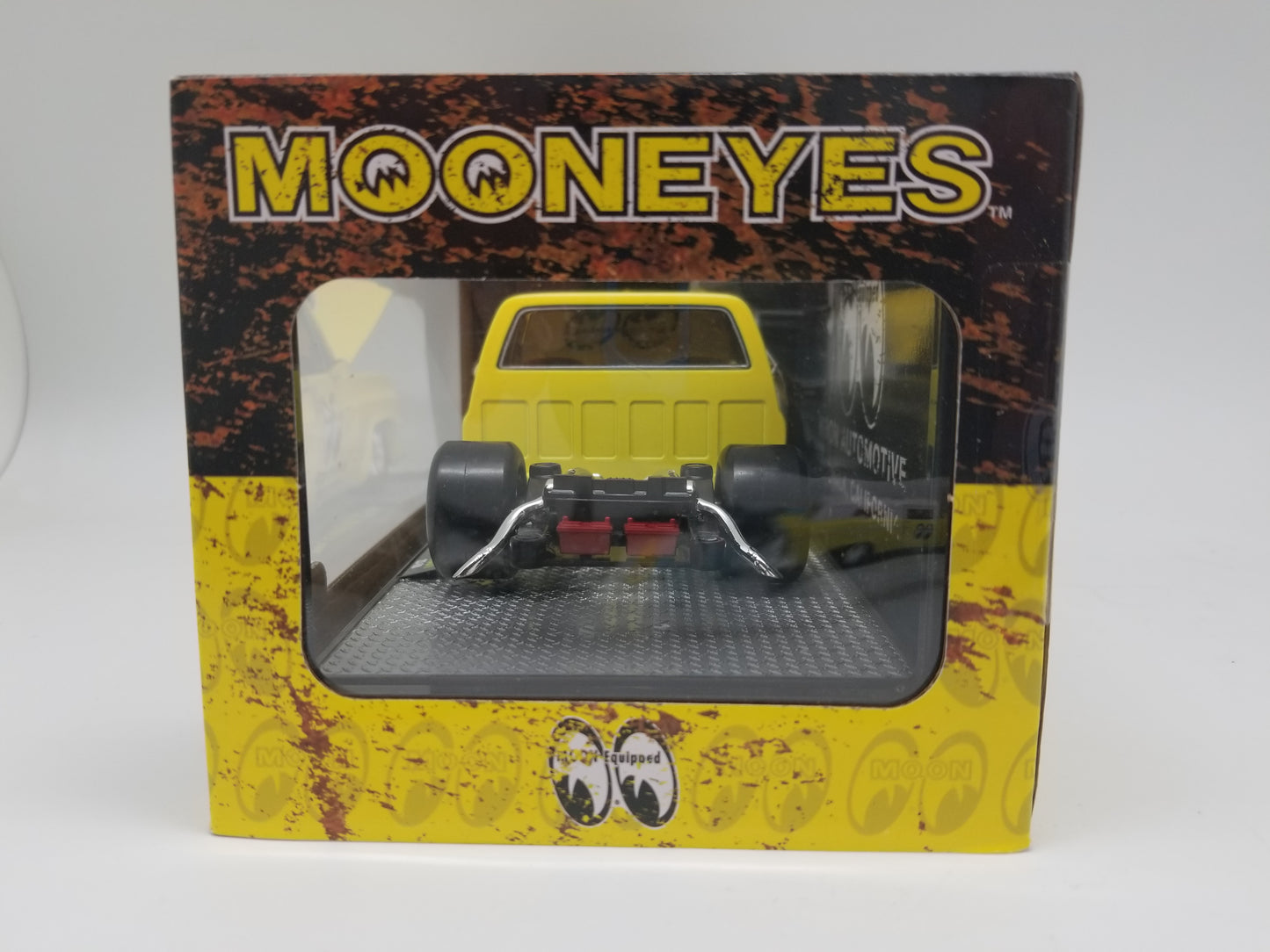 M2 1:24 Scale - 1976 GMC Sierra Grande 15 - Custom - Moon Automotive