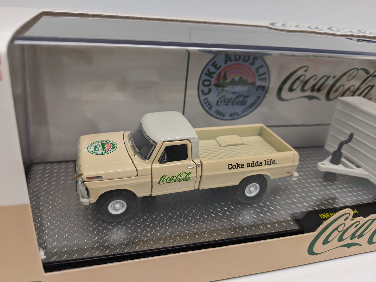 M2 1969 Ford F-100 4x4 & 1966 Ford Bronco - Coca-Cola